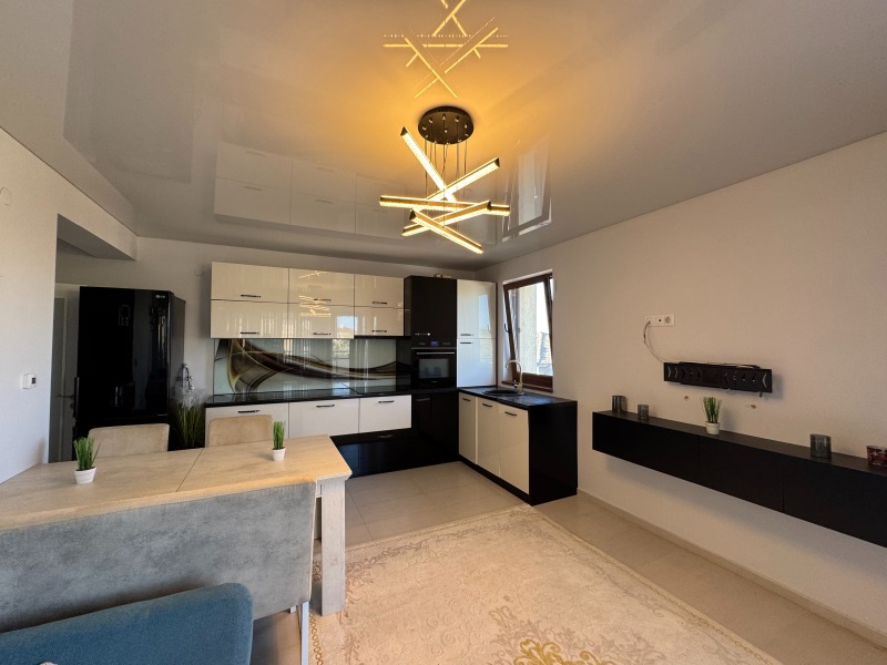 Продава  3-стаен град Търговище , Вароша , 94 кв.м | 78338666 - изображение [2]