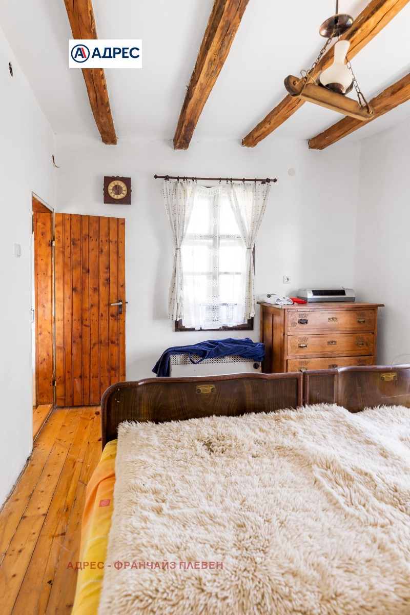 Продава КЪЩА, с. Радювене, област Ловеч, снимка 10 - Къщи - 52600095