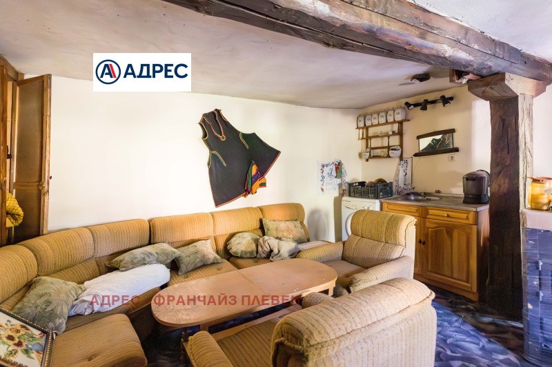 Продава КЪЩА, с. Радювене, област Ловеч, снимка 6 - Къщи - 52600095