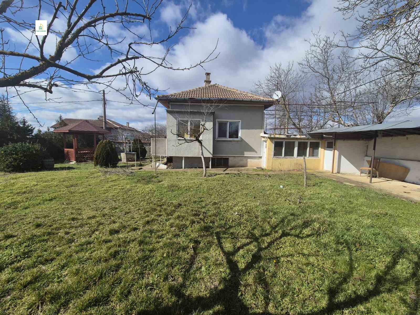 Продава КЪЩА, с. Орешак, област Варна