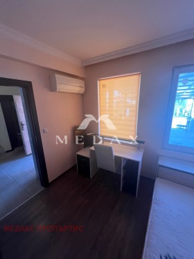 Hus Pomorie, region Burgas 13