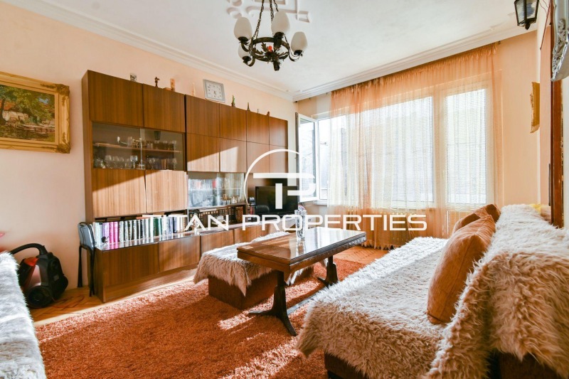 Продава 2-СТАЕН, град София, Борово • 180000 € / 352049.40 лв. • 70253522 1