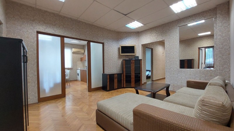 Продава МНОГОСТАЕН, град Бургас, Център • 231000 € / 451796.73 лв. • 37359460 1