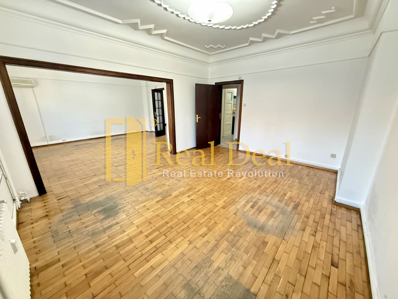 Продава 4-СТАЕН, гр. София, Център