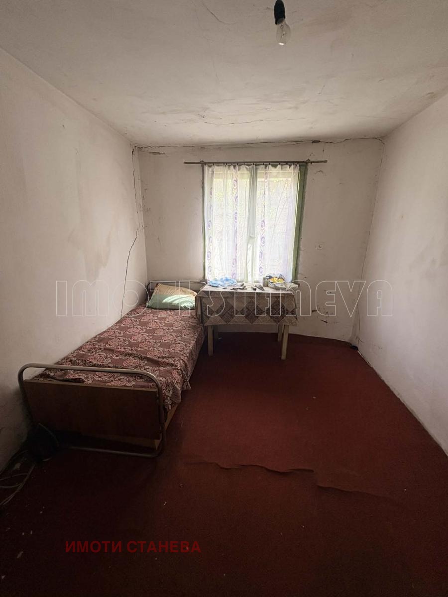 Продава КЪЩА, с. Сланотрън, област Видин, снимка 14 - Къщи - 54261685