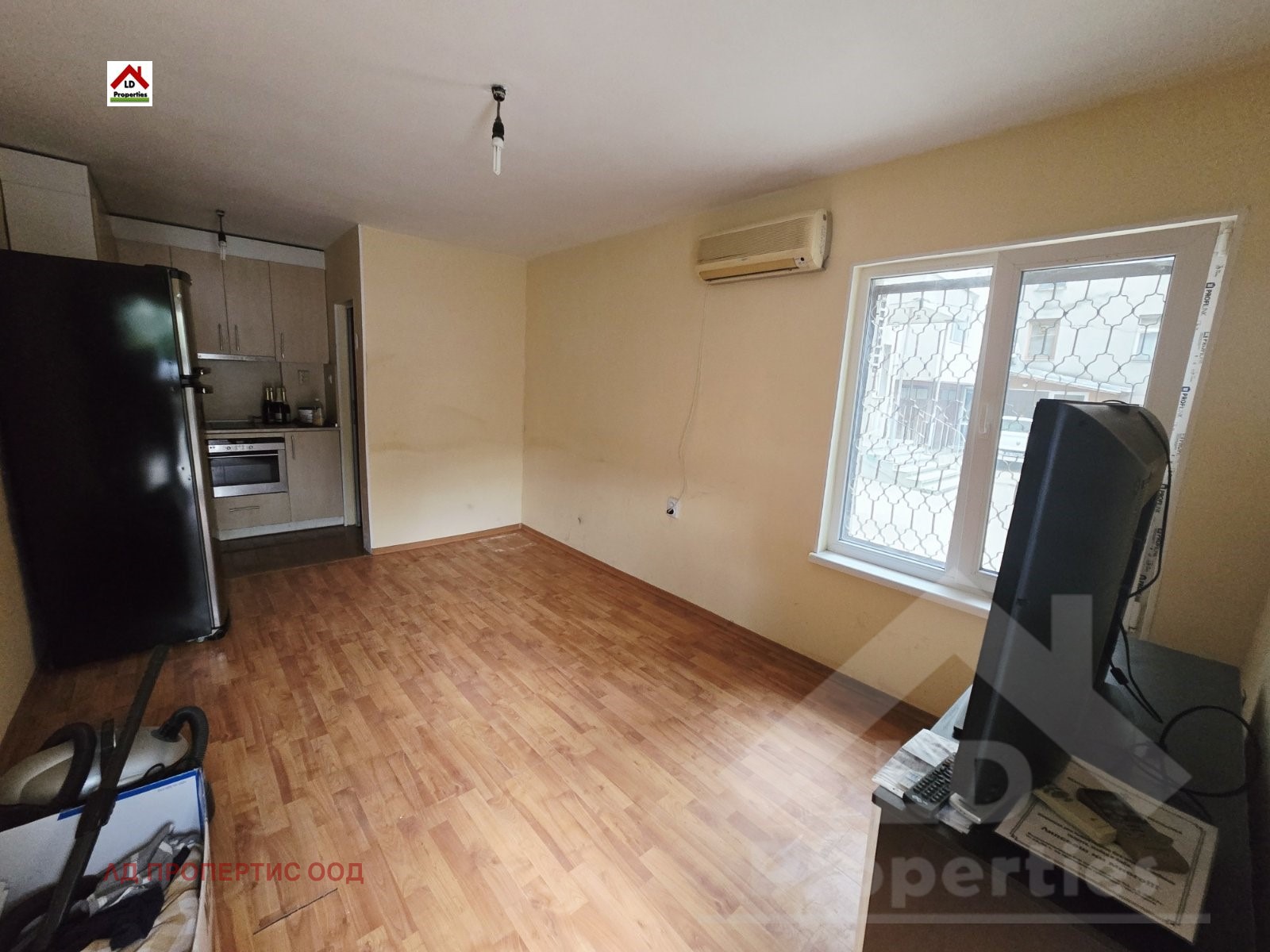 Продава ГАРАЖ, ПАРКОМЯСТО, гр. Варна, Централна поща
