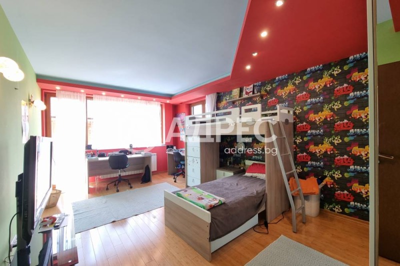 Продава  Къща област Перник , с. Рударци , 437 кв.м | 32472135 - изображение [17]