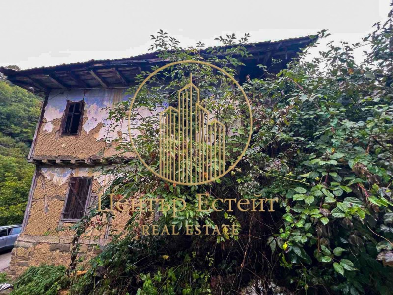 Продава КЪЩА, с. Чифлик, област Ловеч, снимка 2 - Къщи - 52879857