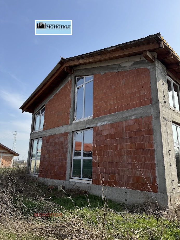 Продава КЪЩА, с. Оризари, област Пловдив, снимка 2 - Къщи - 53765194