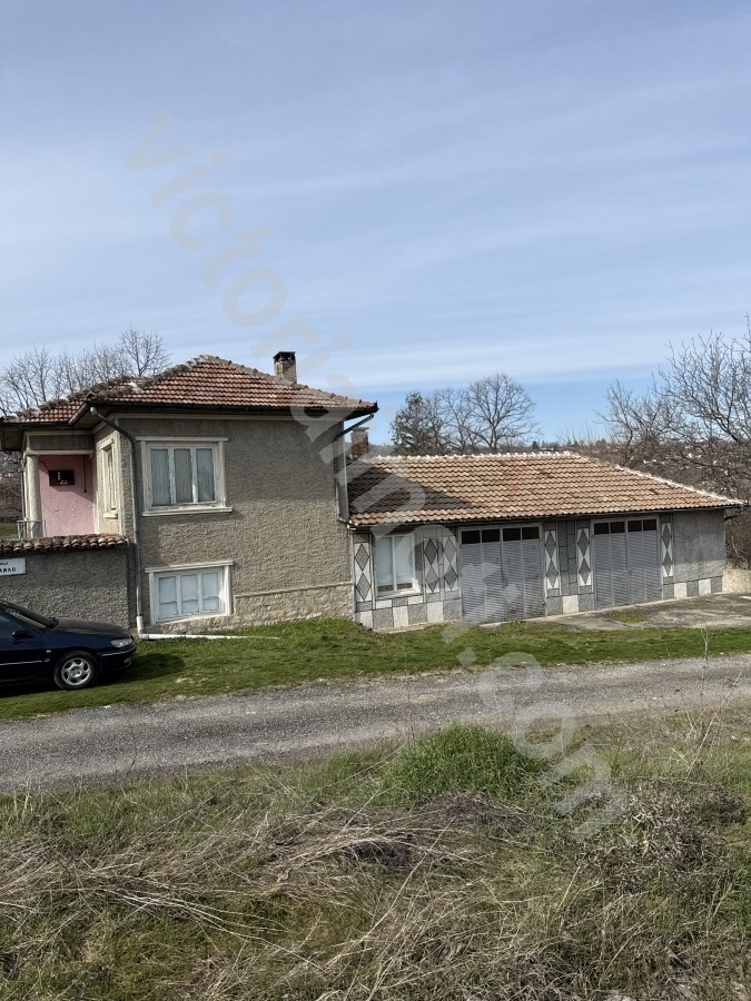 Продава КЪЩА, с. Самоводене, област Велико Търново