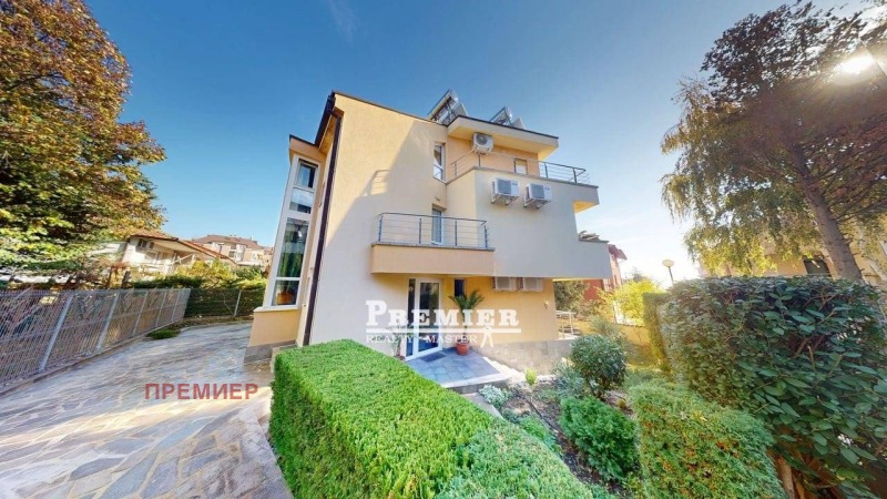 Продава КЪЩА в област Бургас, к.к. Слънчев бряг - 340 кв.м / 895 000 € » 1 750 467.85 лв., ПРЕМИЕР