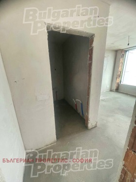 2 slaapkamers Poligona, Sofia 5