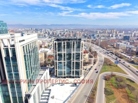 2 slaapkamers Poligona, Sofia 3