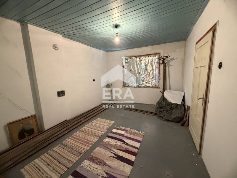 Продава КЪЩА, с. Русаля, област Велико Търново, снимка 10 - Къщи - 54710057