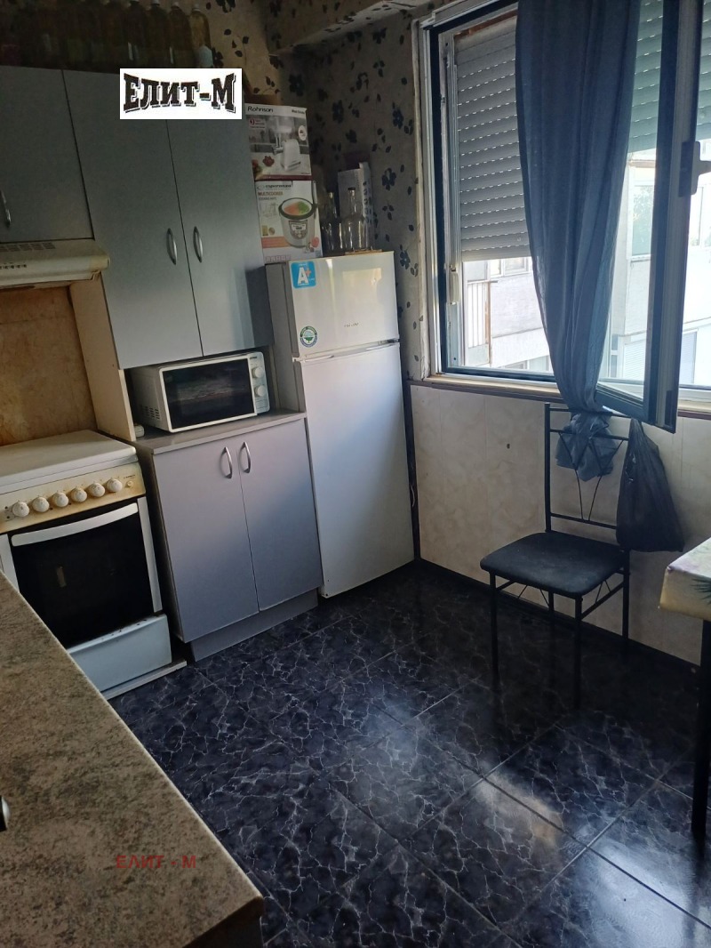 Продава 3-СТАЕН в град Плевен, Сторгозия - 77 кв.м / 90 000 € » 176 024.70 лв., ЕЛИТ - М