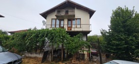 Casa Yardzhilovtsi, región Pernik 2