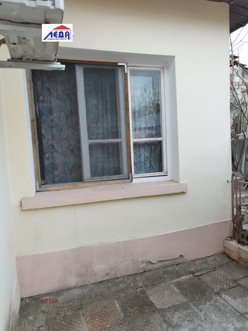 Till salu  Hus Pleven , 9-ti kvartal , 50 kvm | 64304558 - bild [5]