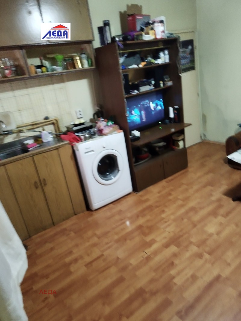 Продава  Къща, град Плевен, 9-ти квартал • 55 000 € • ID 17527268 — holmes.bg - [1] 