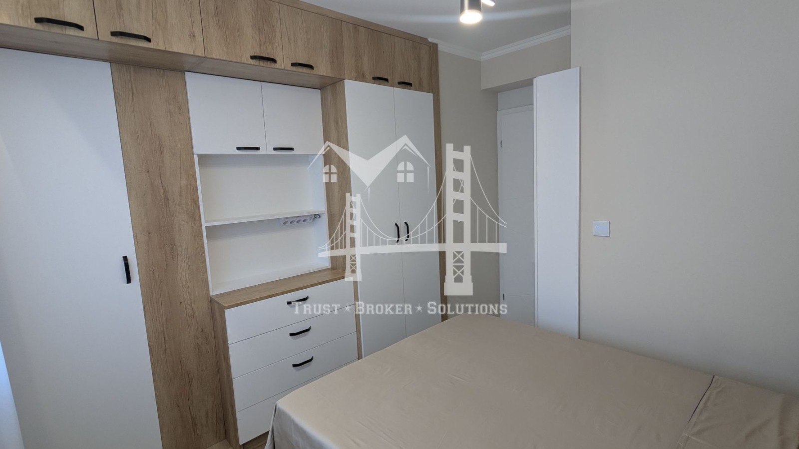 Продава 3-СТАЕН, гр. София, Център, снимка 12 - Апартаменти - 53708328