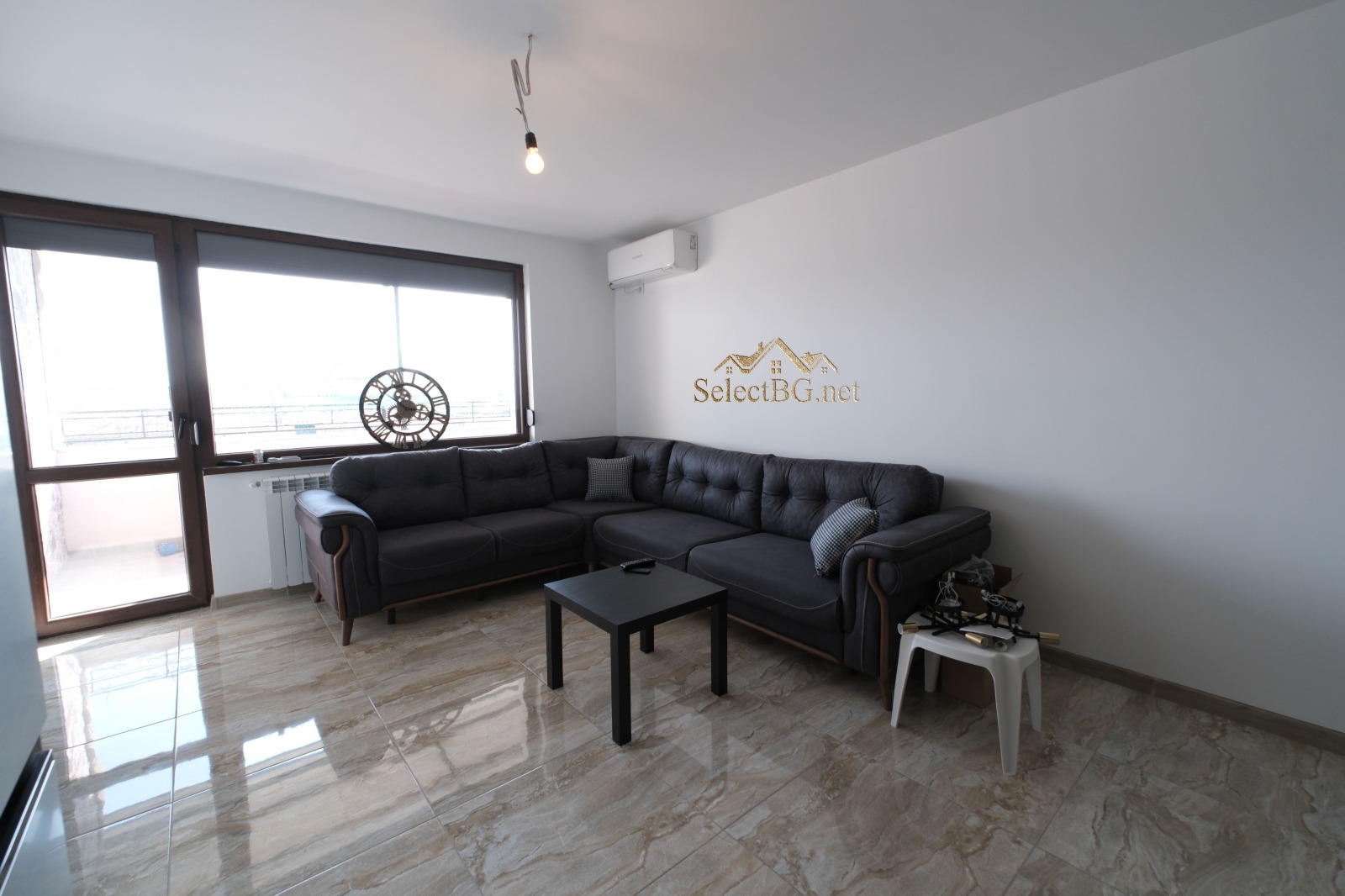 Продава МНОГОСТАЕН, гр. Велико Търново, Колю Фичето, снимка 2 - Апартаменти - 53763825