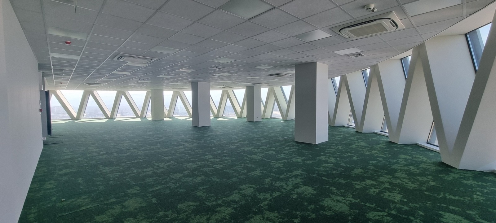 Продава ОФИС, гр. София, 7-ми 11-ти километър, снимка 3 - Офиси - 56056034