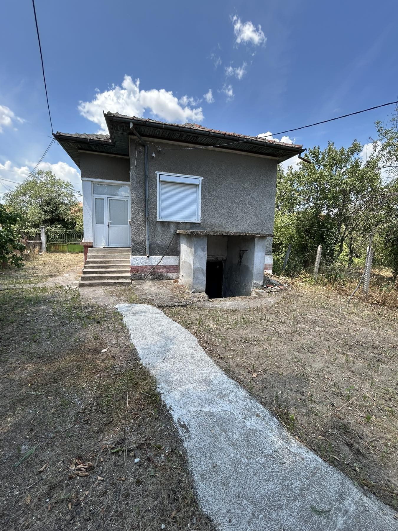 Продава КЪЩА, с. Иново, област Видин