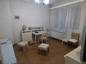 2 slaapkamers Doktorski pametnik, Sofia 7