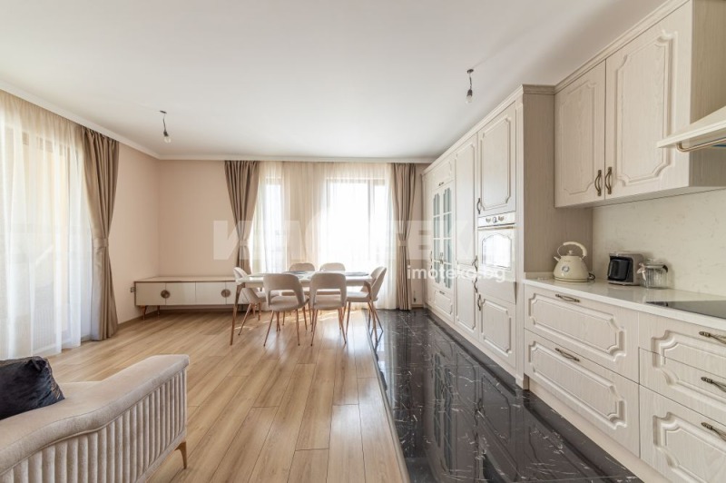 На продаж  2 спальні Варна , Трошево , 95 кв.м | 18436458