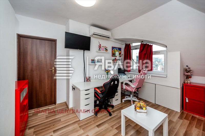 Продава 3-СТАЕН, гр. София, Оборище, снимка 14 - Апартаменти - 54117240