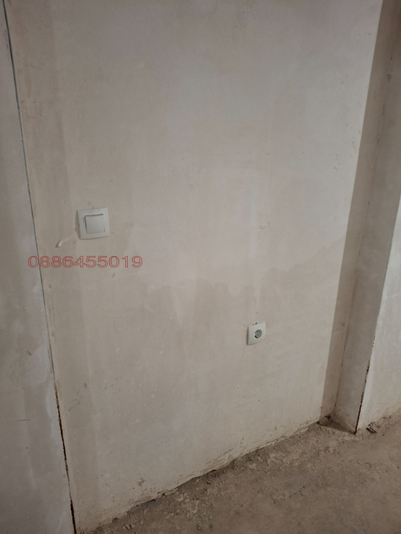 Продава ГАРАЖ, ПАРКОМЯСТО, гр. Кърджали, Възрожденци, снимка 8 - Гаражи и паркоместа - 52782405