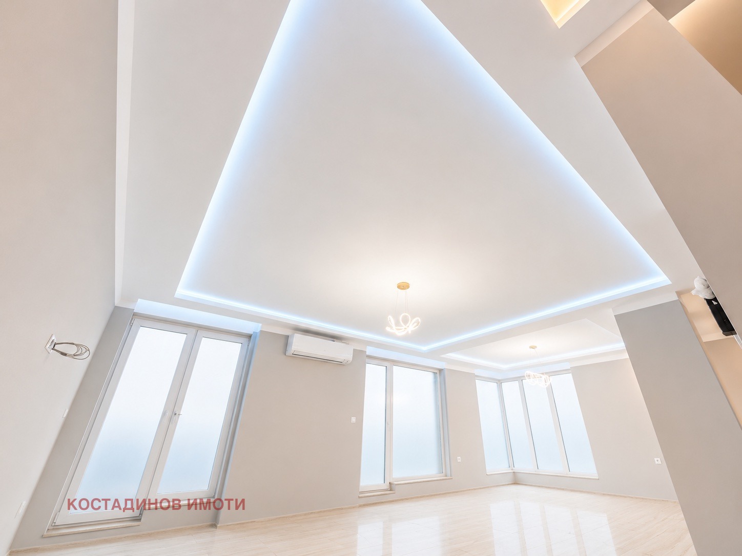 Продава МНОГОСТАЕН, гр. Пловдив, Южен, снимка 2 - Апартаменти - 54757182