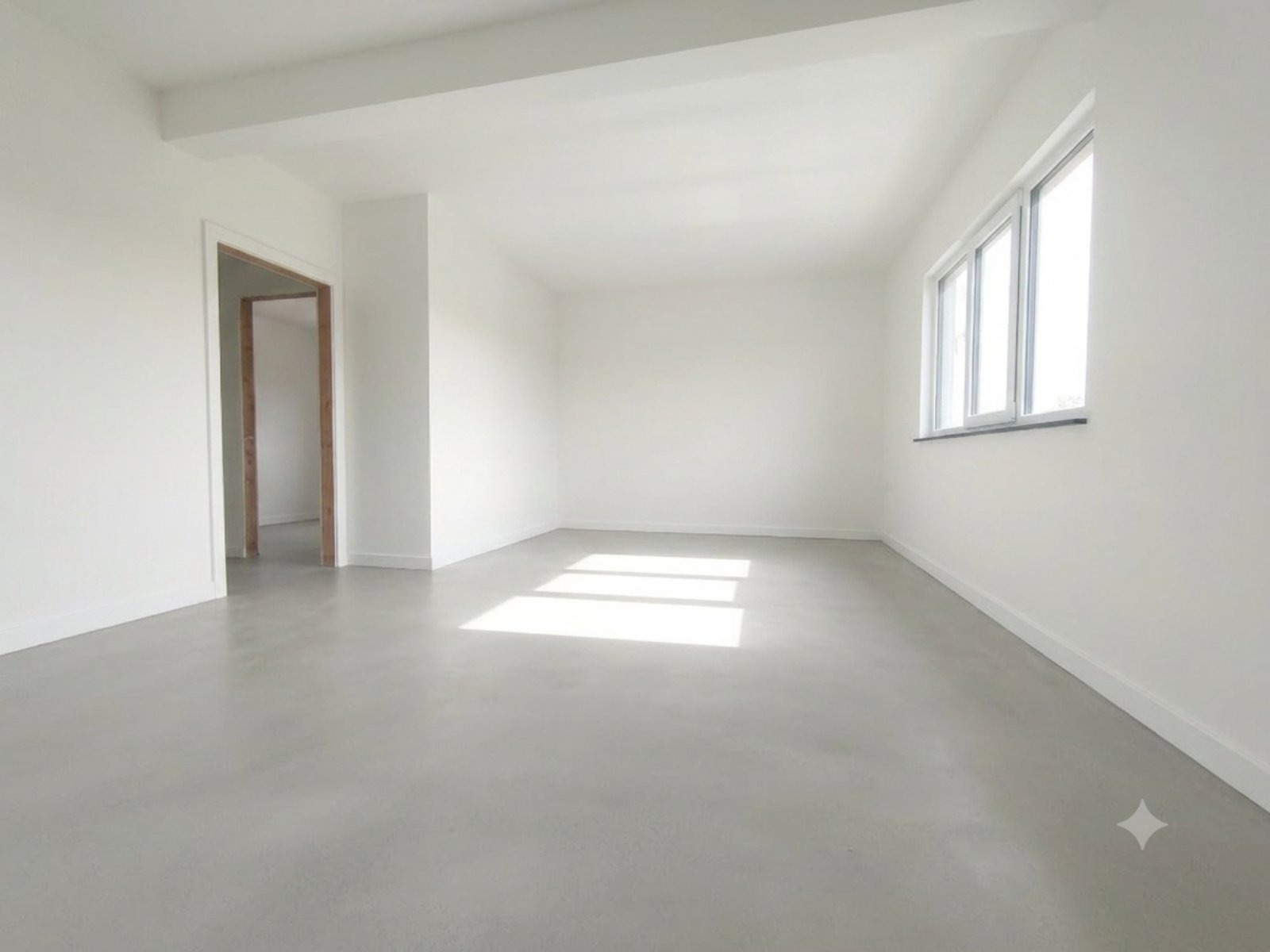 Продава КЪЩА, с. Яребична, област Варна, снимка 5 - Къщи - 55523293