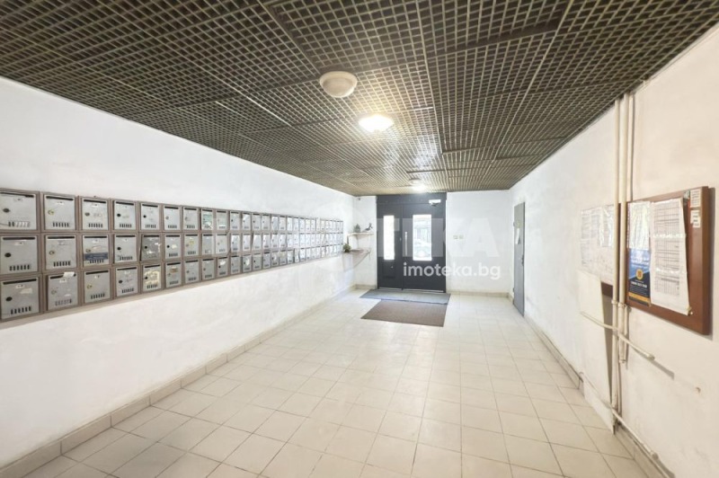 Myytävänä  2 makuuhuonetta Sofia , Zona B-5 , 114 neliömetriä | 69840949 - kuva [2]