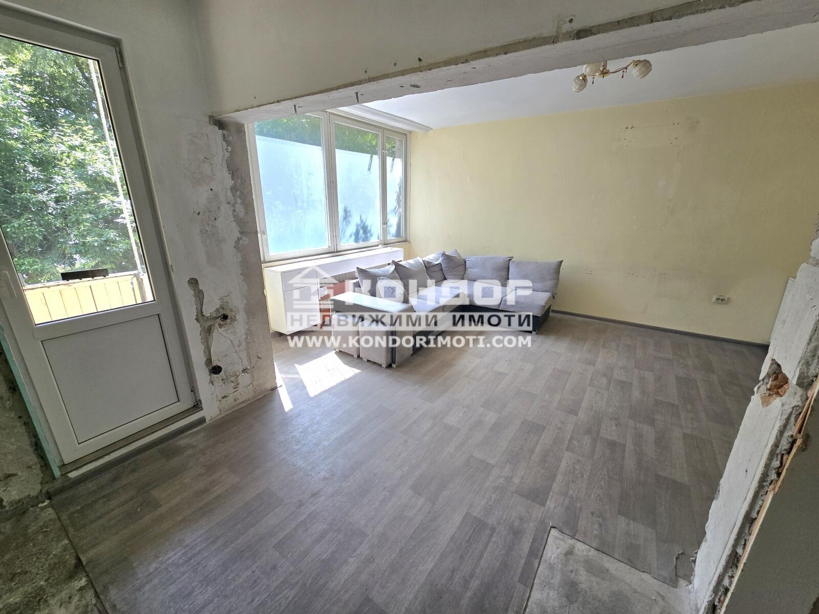 Продава 3-СТАЕН, гр. Пловдив, Център, снимка 2 - Апартаменти - 54735953