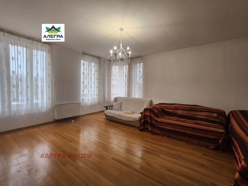 Продава МНОГОСТАЕН в град Пазарджик, Център - 173 кв.м / 185 000 € » 361 828.55 лв., АЛЕГРА ИМОТИ