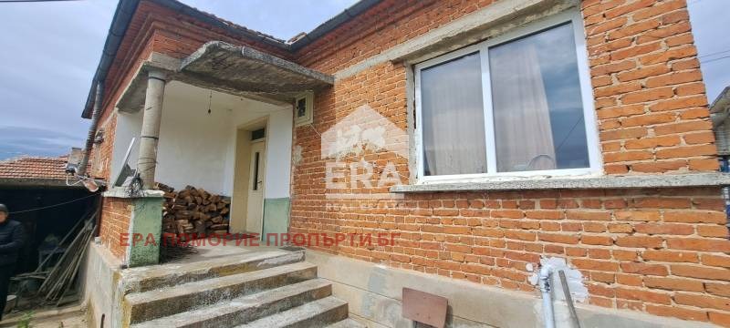 Продава КЪЩА, с. Подвис, област Бургас, снимка 2 - Къщи - 50516114