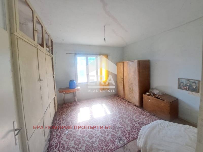 Продава КЪЩА, с. Подвис, област Бургас, снимка 4 - Къщи - 55116000