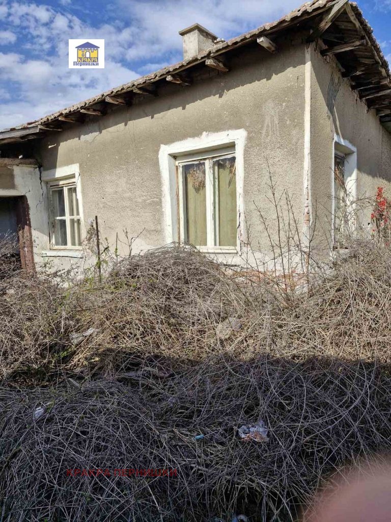 Продава КЪЩА, гр. Батановци, област Перник