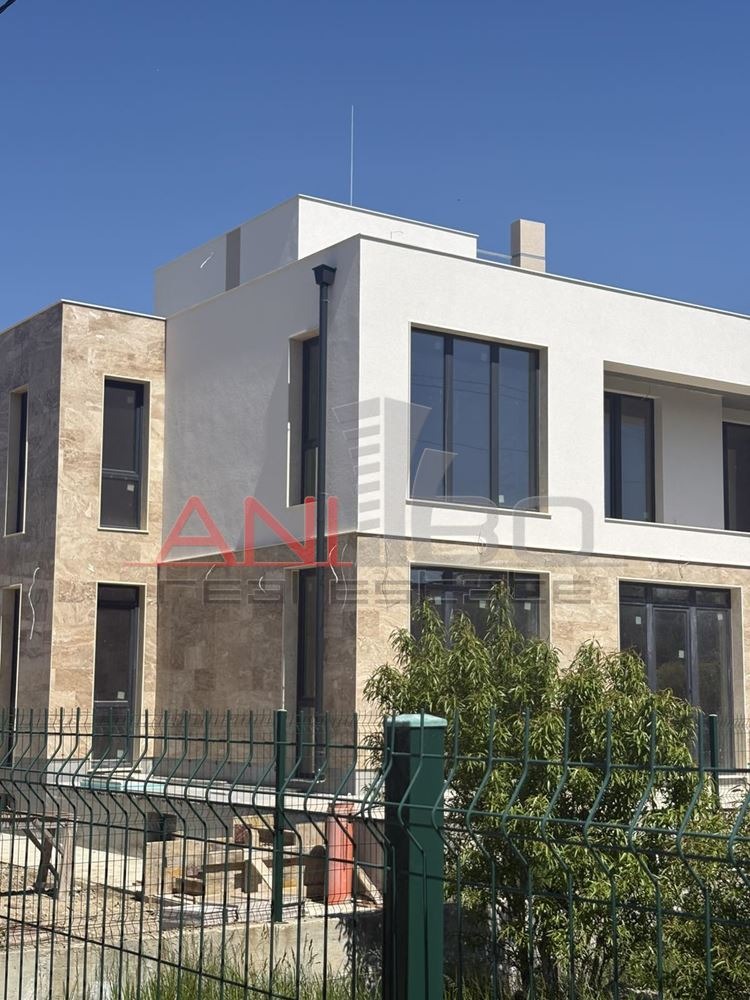 Продава КЪЩА, гр. Варна, м-т Долна Трака, снимка 3 - Къщи - 54540155