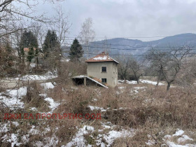 Casa Lukovo, região Sófia 2