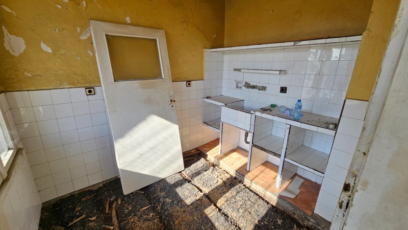 Продава ЕТАЖ ОТ КЪЩА, гр. Разград, Житница, снимка 6 - Етаж от къща - 52155492