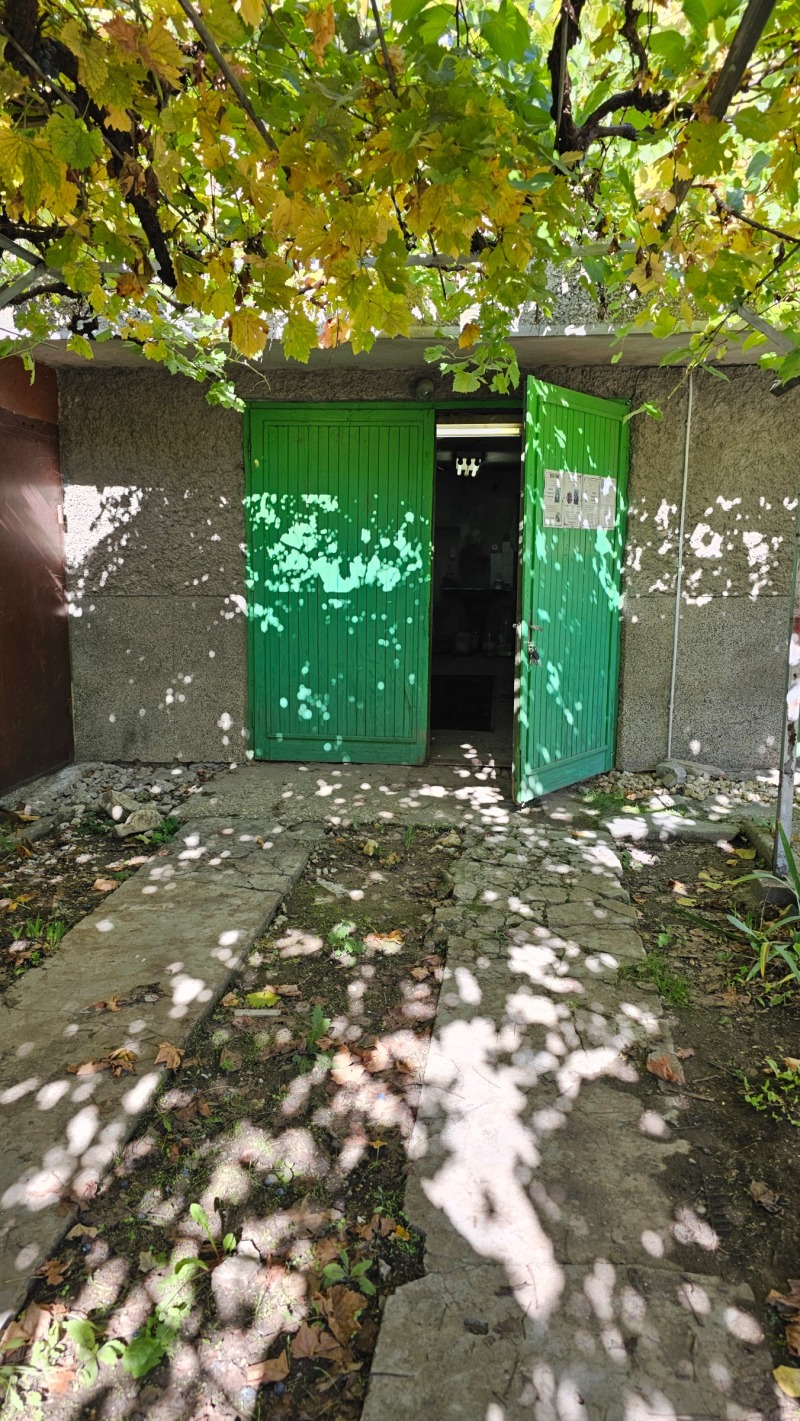 Продава ЕТАЖ ОТ КЪЩА, гр. Разград, Житница, снимка 11 - Етаж от къща - 52155492