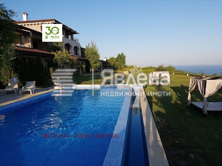 Продава КЪЩА, гр. Балчик, област Добрич, снимка 2 - Къщи - 53907022