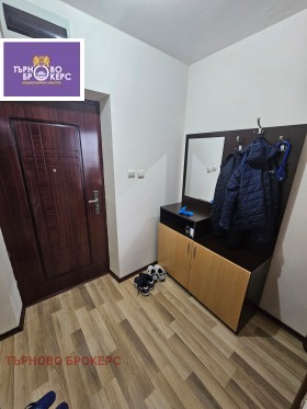 2-стаен град Велико Търново, Акация 8