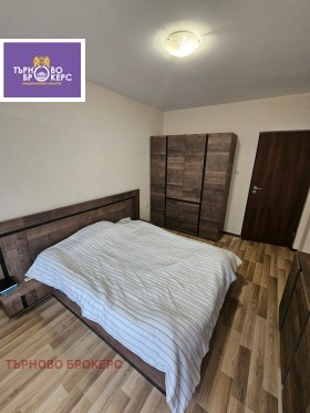 2-стаен град Велико Търново, Акация 5