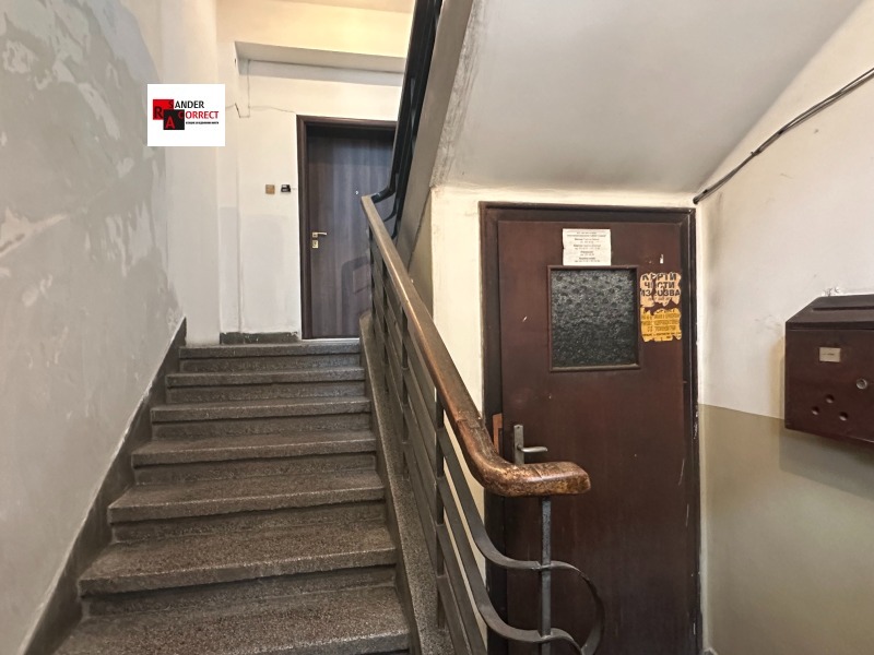 Продава  4-стаен град София , Център , 180 кв.м | 36966473 - изображение [3]