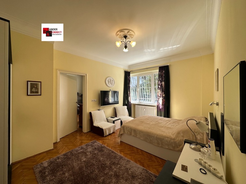 Продава  4-стаен град София , Център , 180 кв.м | 36966473 - изображение [7]