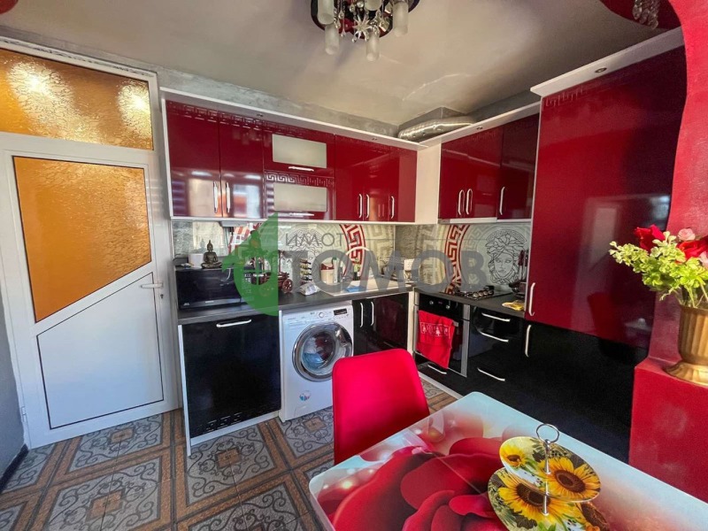 Продава  4-стаен град Шумен , Боян Българанов 2 , 103 кв.м | 79839431 - изображение [13]