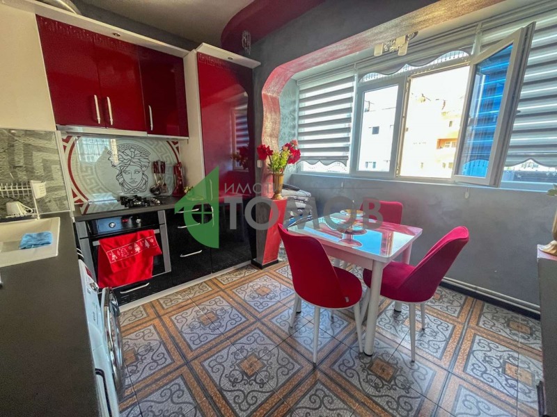 Продава  4-стаен град Шумен , Боян Българанов 2 , 103 кв.м | 79839431 - изображение [12]