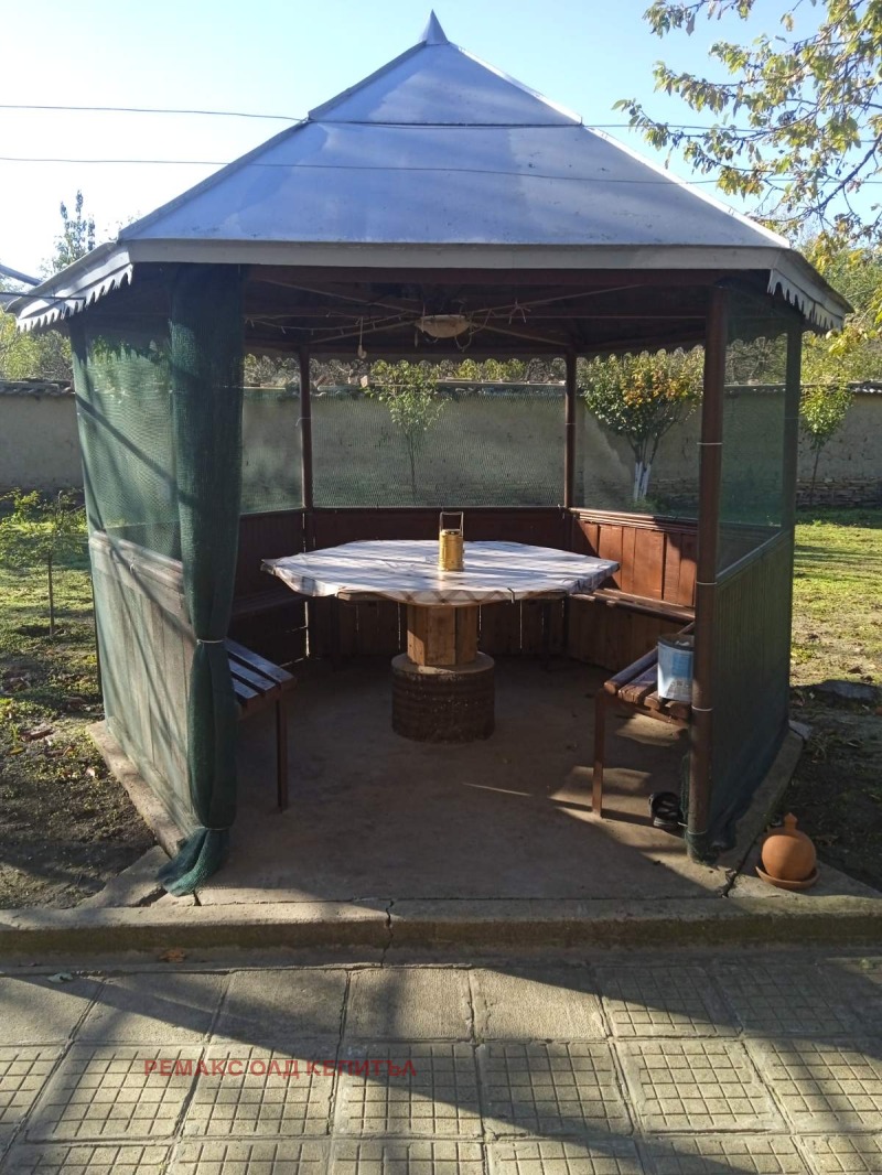 Продава КЪЩА, с. Никюп, област Велико Търново, снимка 15 - Къщи - 52073701